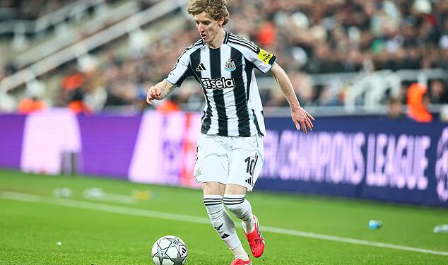 Otkriveni najbrži igrači Lige prvaka: Brzinski stroj Mickyja van de Vena nadmašio je iznenađujući branič Man Cityja – dok se jedan klub Premier lige može pohvaliti s DVIJE najbrže zvijezde na turniru