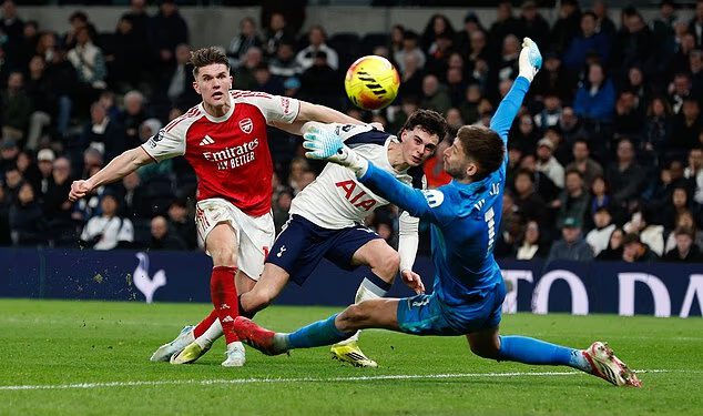 Ovo su znakovi da Arsenalovi suigrači MOGU vjerovati Viktoru Gyokeresu … i postoji jedna zvijezda koja neće uživati u ponovnom oživljavanju Eberechi Ezea, piše ISAAN KHAN