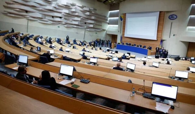 Parlamentarci na hotele i restorane potrošili više od 44.000 KM, evo gdje su sve odsjedali