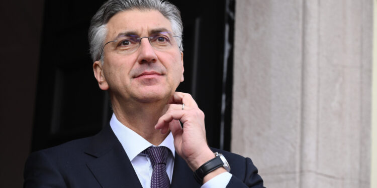 Plenković mu je po kazni dao najteži posao, a oporba će imati ‘municije’ zbog njegovih afera