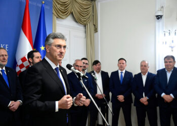 Plenković odgovorio na optužne o državnom udaru: ‘Neka si Tomašević popije čaj za smirenje’