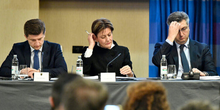 Plenković vraća staru gardu: Još jednom će odigrati na poznatu kartu