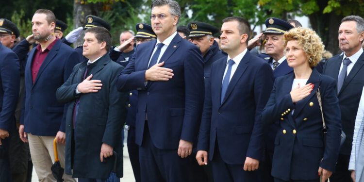 Plenkovićev ‘utopljenik’ pušta vrlo nezgodan balon, insajder: ‘Što?! Pa nitko nas nije zvao’