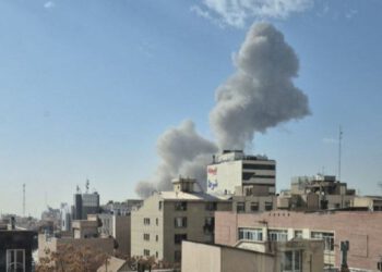 Počelo je, Izrael pokrenuo napad na Iran: Eksplozije odjekuju Teheranom