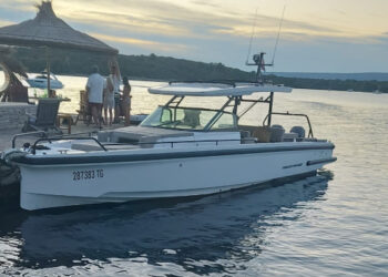 Podignuta optužnica protiv ruskog državljanina, propelerom glisera teško ozlijedio suprugu