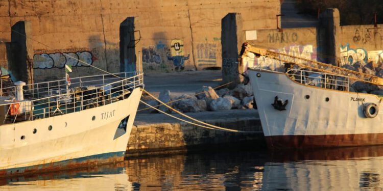 Ponovno krađa s "Tijata", ovog puta nestao kabel za priključivanje na struju!