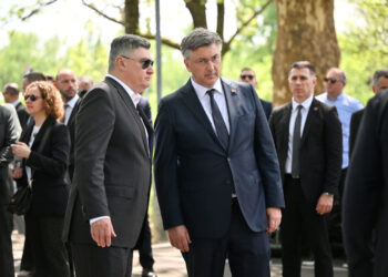 Postoji samo jedna osoba koja može srušiti Plenkovića s vlasti i ne, to nije Milanović