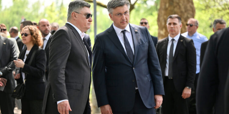 Postoji samo jedna osoba koja može srušiti Plenkovića s vlasti i ne, to nije Milanović