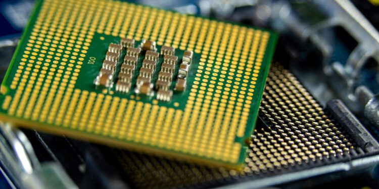 Prodaja čipova u svijetu dosegnut će ove godine bilijun dolara