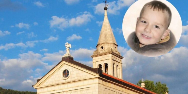 Proložani u molitvi za malog Marka: Teška borba nakon dijagnoze meningokokne sepse