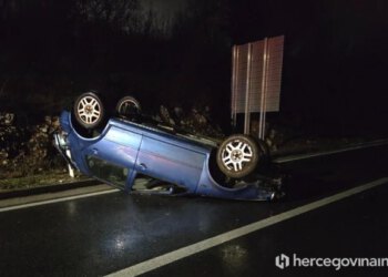 Prometna nesreća između Mostara i Širokog, Golf se prevrnuo na krov, jedna osoba ozlijeđena