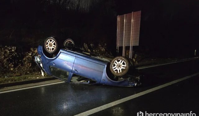 Prometna nesreća između Mostara i Širokog, Golf se prevrnuo na krov, jedna osoba ozlijeđena