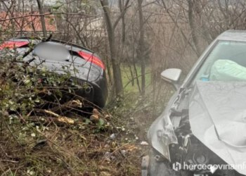 Prometna nesreća na M-17 kod Zalika, Golf i Audi završili izvan kolnika