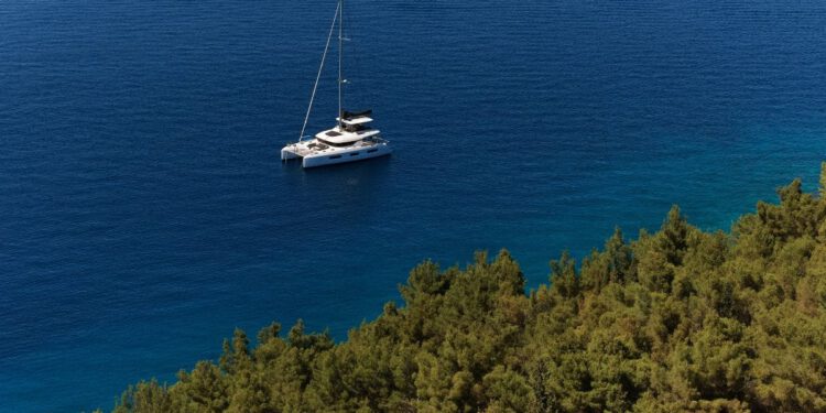 Prvi put objavljeni znanstveni podaci: “Hrvatska čarter flote po sezoni u atmosferu izbaci 40 tisuća tona CO₂