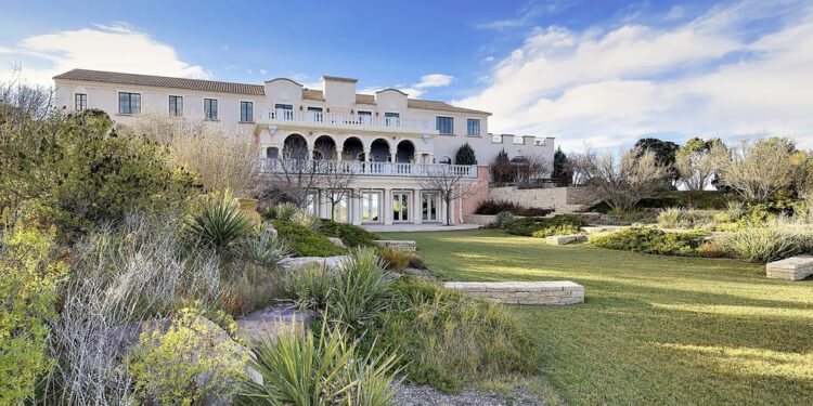 Ranč Epstein pod kaznenom istragom nakon tvrdnje o ‘pokopanim tijelima’ – Reuters — RT World News