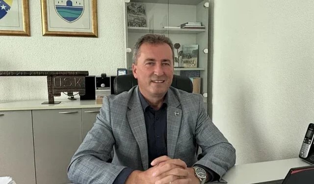 Ravnatelj Službe za zapošljavanje u BiH zaposlio političara pa odgađao početak njegova rada