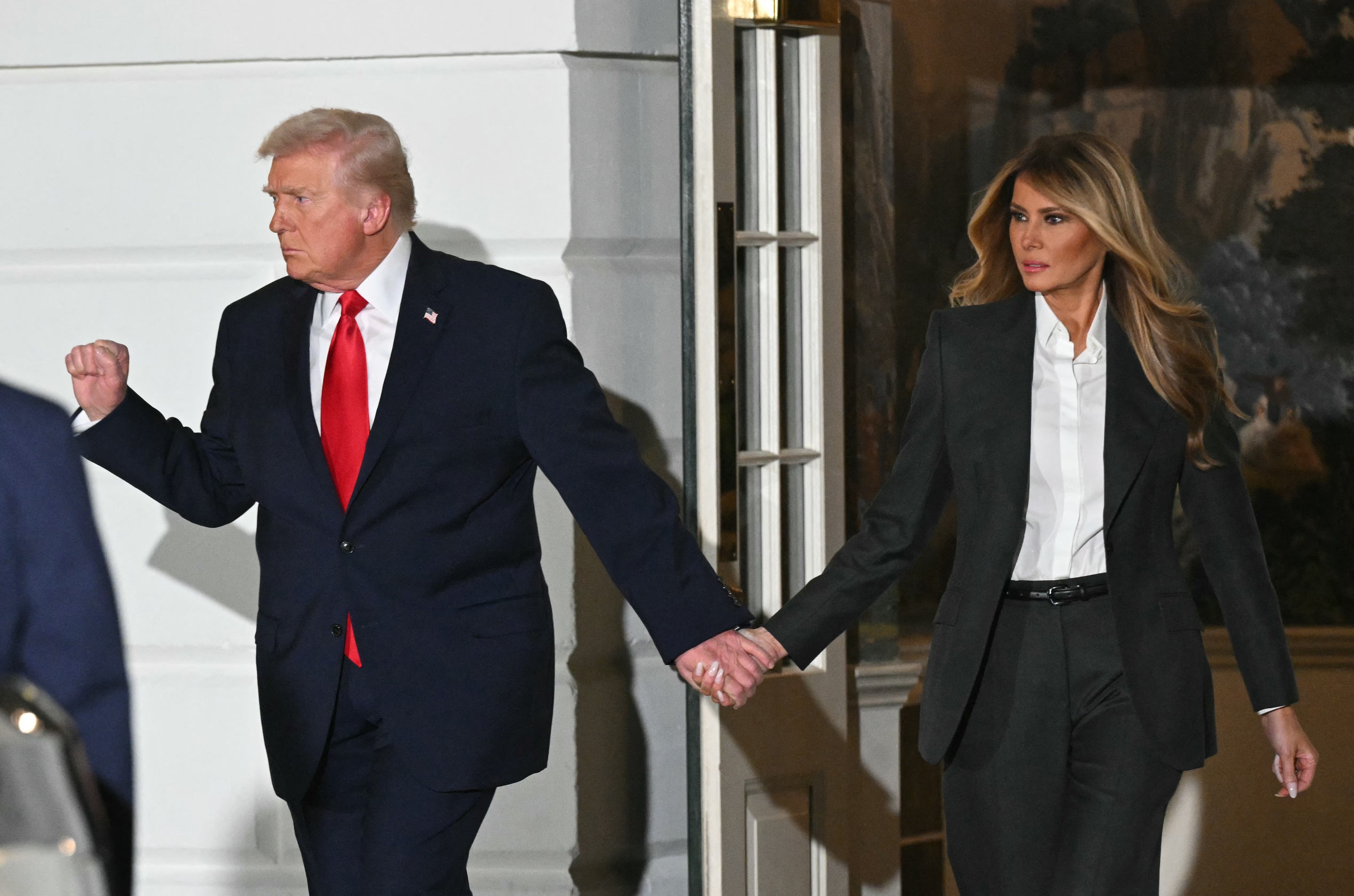 Predsjednik Trump rekao je u petak da se prvoj dami Melanii Trump ne sviđa buka izgradnje koju stvara njegov tekući projekt plesne dvorane East Wing
