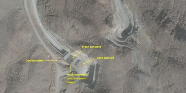 Sateliti otkrili nešto zabrinjavajuće duboko ispod iranske planine