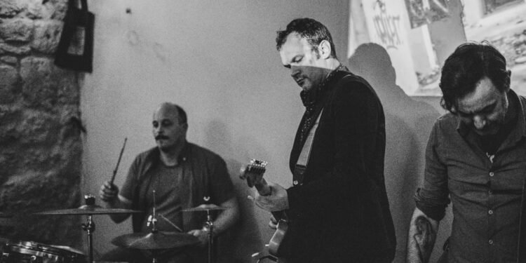 Split se trudi oživjeti rockersku scenu