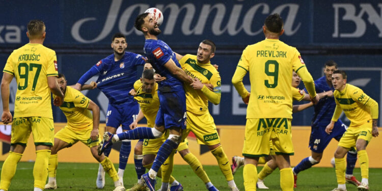 Sportske novosti – Devet golova u osam utakmica! Iz Maksimira se više ne čuje vapaj ‘eh, da nam je sada Petko…’