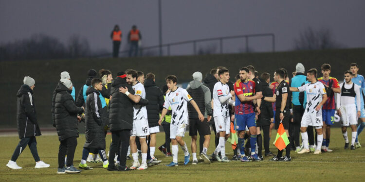 Sportske novosti – E Hajduče, Hajduče… Ne živi se od dojma već od bodova, a ovog proljeća ih Bijeli još nisu skupili