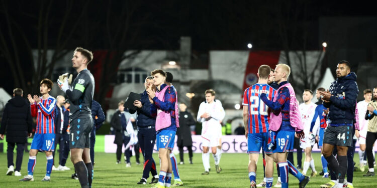 Sportske novosti – FOTO: Navijački svijet šokiran scenama sa stadiona Zrinjskog. Oglasio se i Štimac