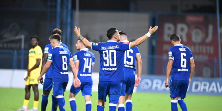 Sportske novosti – Istra petu utakmicu zaredom ostala bez pobjede, a Slaven gleda prema Europi