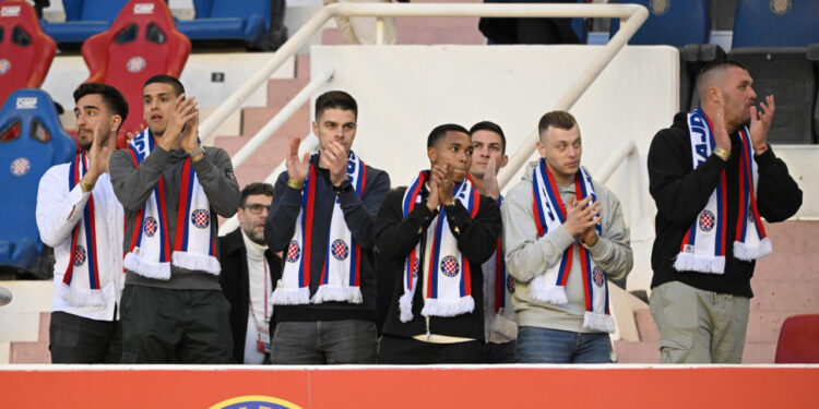 Sportske novosti – Jadranski derbi napunio Poljud