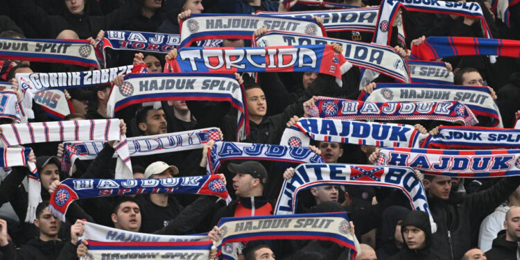 Sportske novosti – Kako se u jednom splitskom kafiću gledao Hajduk: Na kraju su krivci bili svi, od Garcije do