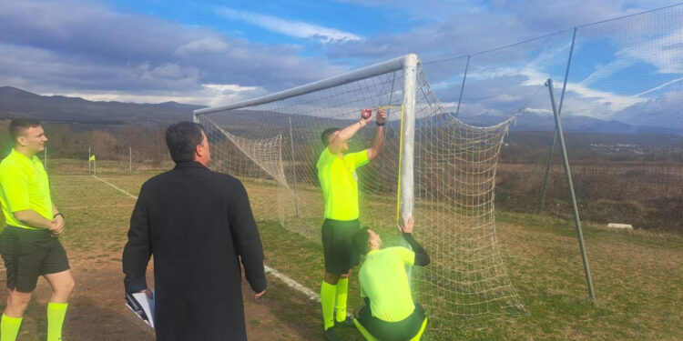 Sportske novosti – Odgođen dvoboj Hrvace – Solin zbog propusta na terenu