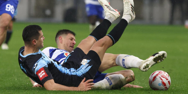 Sportske novosti – Osijek zaustavio Rijeku: bezidejna završnica