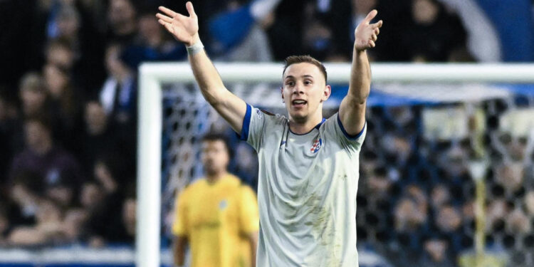 Sportske novosti – Stojković je zaslužio šamar od svakog suigrača. Nije mu prvi put, zbog njega je sve bilo gotovo