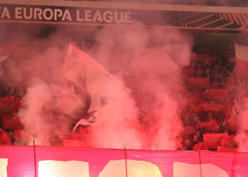 Sportske novosti – VIDEO Kaos nakon pobjede Zvezde! Baklje letjele prema igračima, traži se ostavka: ‘Sramota…’