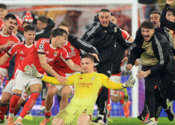 Sportske novosti – VIDEO: Nevjerojatne scene na Luzu! Mourinhov vratar šokirao Real u posljednjim sekundama za eksploziju na tribinama