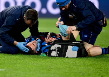 Sportske novosti – VIDEO Petom udario Srbina u glavu, potekla i krv! Ovo je trenutak koji je presudio Kovaču i društvu