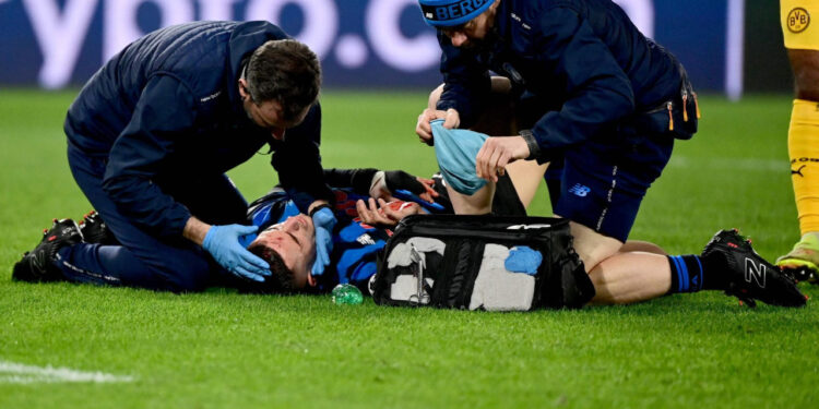 Sportske novosti – VIDEO Petom udario Srbina u glavu, potekla i krv! Ovo je trenutak koji je presudio Kovaču i društvu