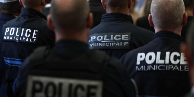 Sportske novosti – Vatrena uvertira u dvoboj Europske lige, više od 100 naoružanih huligana uhićeno u Nici