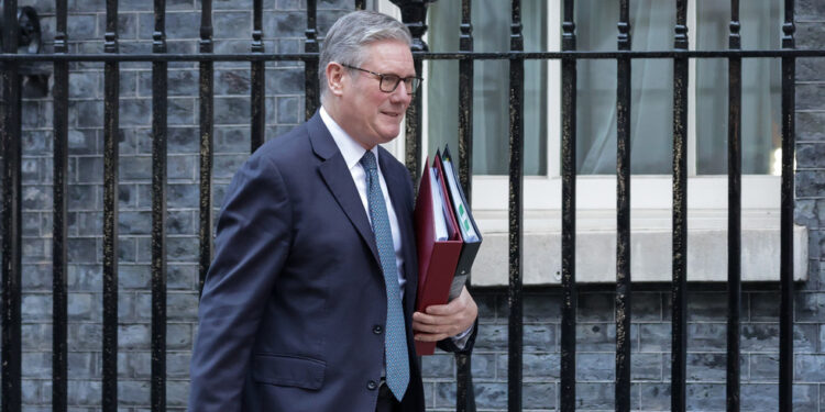 Starmer se distancirao od bivšeg laburista povezanog s Epsteinom — RT World News