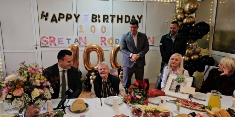 Stogodišnjaka Ljeposlava iz Šibenika otkrila tajnu dugovječnosti: “Sve sam radila, sunce me nikad nije uhvatilo na krevetu!”