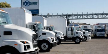 Svi vozači kamiona i autobusa moraju polagati ispit za komercijalnu vozačku dozvolu na engleskom jeziku