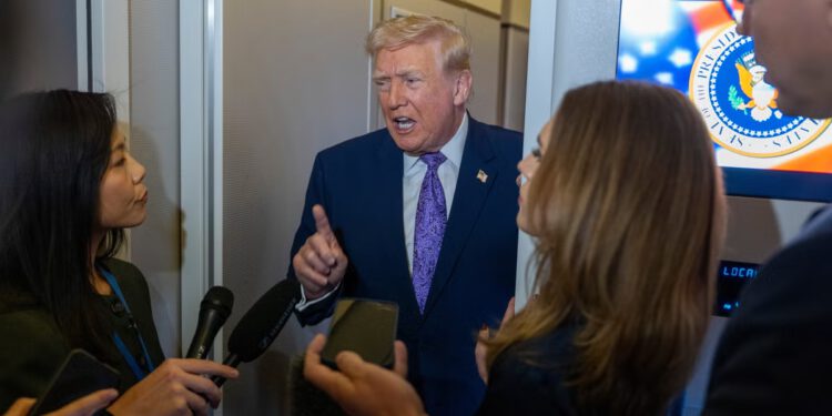 ‘Svinjac, glup, nesposoban’: vrijeme kada je Trump napadao novinarke posljednjih mjeseci