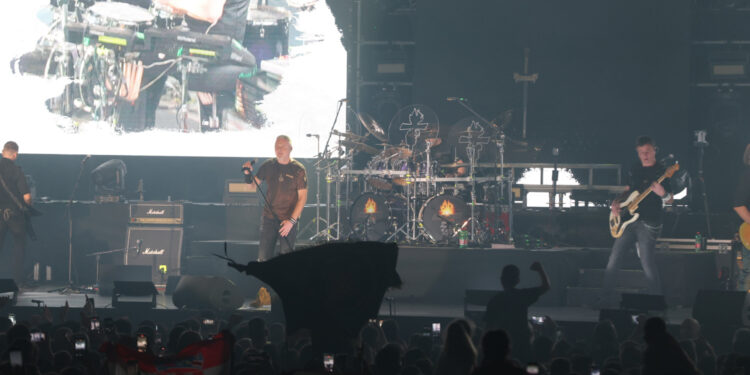 Tekstovi pjesama na Thompsonovom koncertu izazvali alarm europskih sigurnosnih organizacija