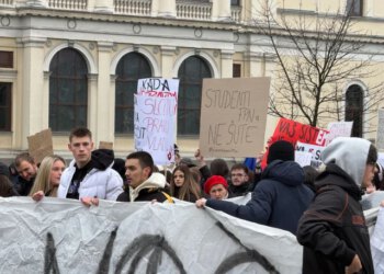 Tisuće ljudi na novom prosvjedu u Sarajevu