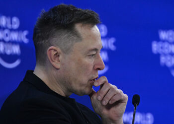 Tisuće osakaćene djece tužit će ‘Mengele’ rodne kirurge – Musk — RT World News