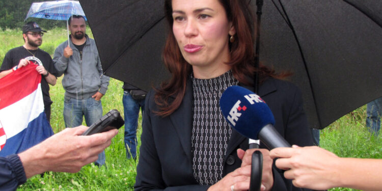 Trebala je biti nova velika zvijezda hrvatske desnice, a onda joj je jedna slika sve upropastila