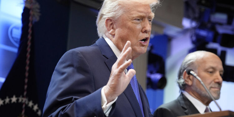 Trump najavljuje nove globalne carine nakon što je izgubio na Vrhovnom sudu SAD-a — RT World News