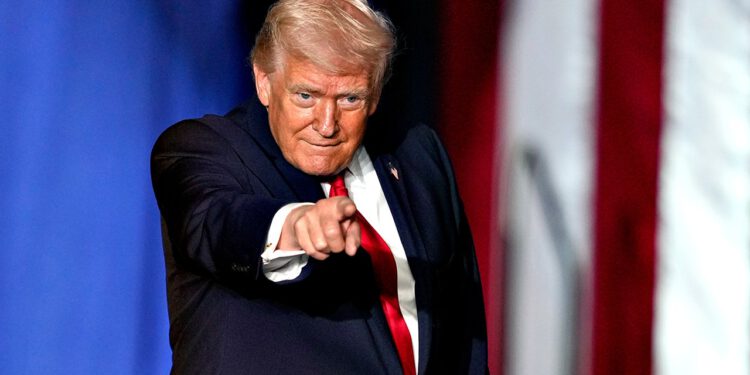 Trump naziva suca Bretta Kavanaugha svojim ‘novim herojem’ nakon odluke o carinama