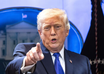 Trump podiže globalnu carinu na 15% — RT World News