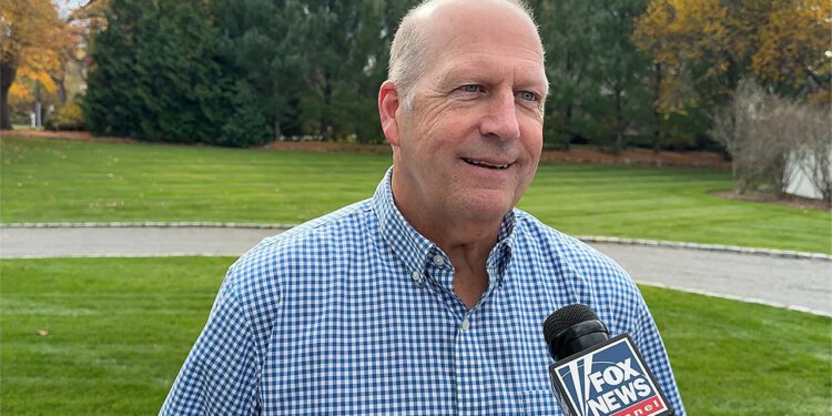 Trump podupire Johna E. Sununua nad Scottom Brownom u utrci za Senat New Hampshirea