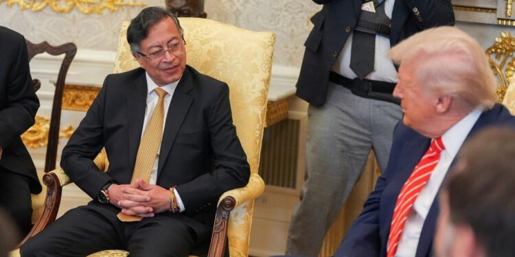 Trump se sastaje s kolumbijskim Petrom nakon diplomatske svađe oko kartela — RT World News